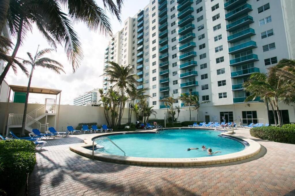 Amazing Apartment On The Beach Hollywood Eksteriør billede